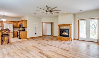 418 W Summit Ave, Augusta, KS 67010