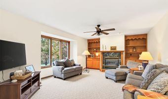 1110 Sandalwood Ct SW, Altoona, IA 50009