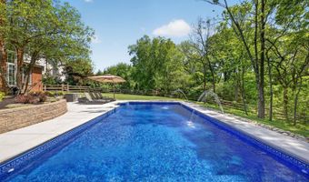 8105 Wycliffe Dr, Anderson Twp., OH 45244