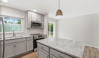 601 Bethesda Ave, Aberdeen, NC 28315