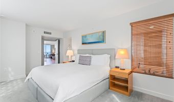 383 Kalaimoku St 1916, Honolulu, HI 96815