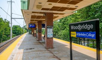 3 N Smith St N, Avenel, NJ 07001