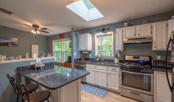 37 Evergreen Rd, Alloway, NJ 07461