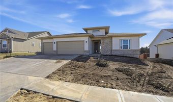 1599 Grayhawk Dr, Basehor, KS 66007