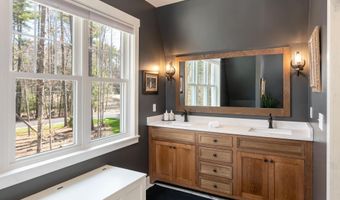 25 Clay Point Rd, Alton, NH 03809