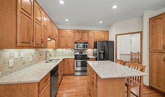 12999 Garvin Brook Ln, Apple Valley, MN 55124