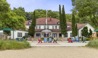 17646 S Ridgewood Dr, Arcadia, MI 49613