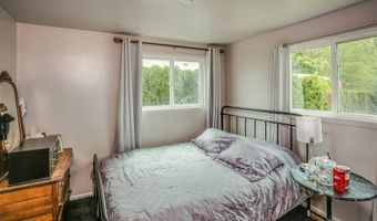 496 HAMBURG Ave, Astoria, OR 97103