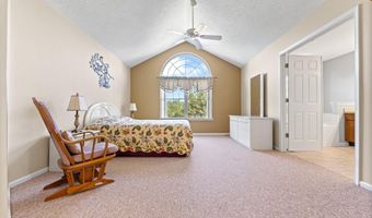 5 Overlook Ct, Bayville, NJ 08721