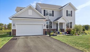 900 Treeline Dr, Algonquin, IL 60102