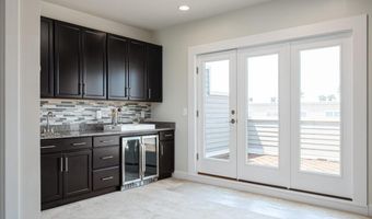 2216 MAIN LINE Blvd, Alexandria, VA 22301