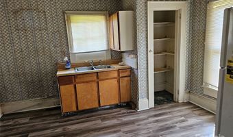 2430 Lydia Ave, Charlotte, NC 28205