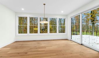 20 Marianne Rd, Darien, CT 06820