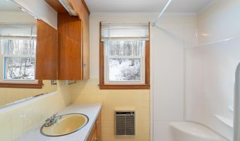 39 Atwood St, Brattleboro, VT 05301