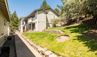 1527 NW Juniper St Apt 2, Bend, OR 97703