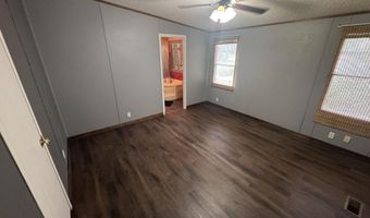 910 Texas Ave, Baxter Springs, KS 66713