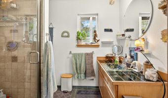 2026 Ashland Mine Rd, Ashland, OR 97520