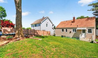 166 Pleasant Ave, Bergenfield, NJ 07621