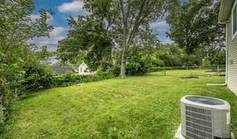 9305 Cloverhurst Dr, Affton, MO 63123