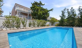 115 9TH St, Beach Haven, NJ 08008