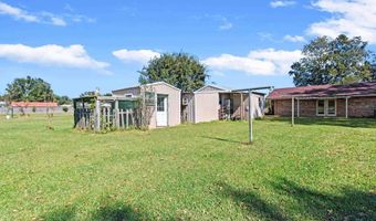 236 Beacon Ln, Atmore, AL 36502