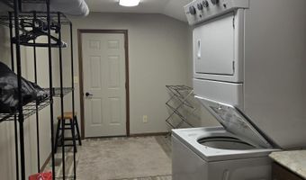 19417 S 5th Dr, Beatrice, NE 68310