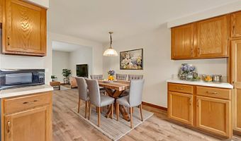 571 Burroughs Dr, Amherst, NY 14226