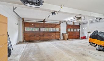 17 Stone Pound Ln, Atkinson, NH 03811