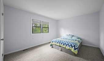 815 E Hintz Rd, Arlington Heights, IL 60004