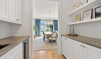 6213 DAHLONEGA Rd, Bethesda, MD 20816