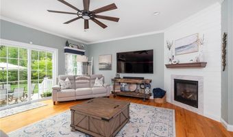121 Stillwater Rd, Smithfield, RI 02917