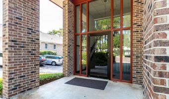 960 Ribaut Rd B, Beaufort, SC 29902