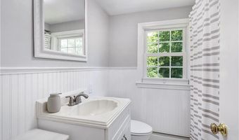 111 Juniper Dr, North Kingstown, RI 02852