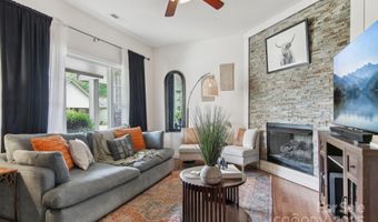 22 Rotunda Cir, Asheville, NC 28806