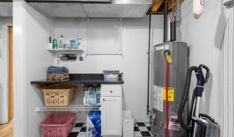 N254 MEADOWBREEZE Court, Appleton, WI 54915