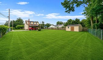 366 Albany Ave, Amityville, NY 11701