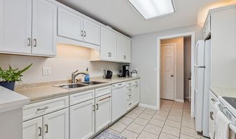 34 Parkwood Dr, Augusta, ME 04330