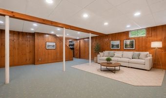 32 Thayer Farm Rd, Attleboro, MA 02703