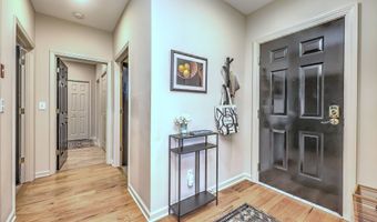 1 Indian Neck Ave 4, Branford, CT 06405