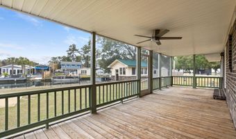 402 Chippendale Ln, Bonneau, SC 29431