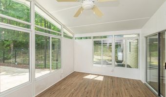 33 Huntsville Rd, Andover, NJ 07860