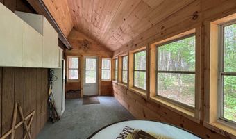 6 Maple Dr, Abbot, ME 04406