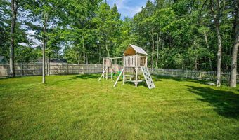 71 Signature Dr, Barrington, NH 03825