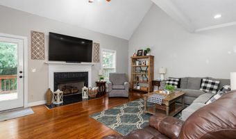 65 CAMELOT Ln, Anniston, AL 36207
