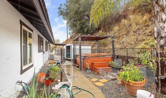 728 Rainbow Hills Rd, Fallbrook, CA 92028