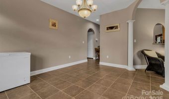 44 Pacifico Dr, Asheville, NC 28806