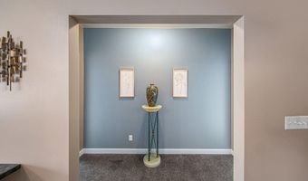 5610 Arbor Chase Dr, Ann Arbor, MI 48103