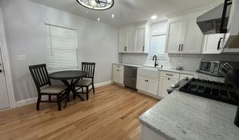 1008 Anchor Ave, Beachwood, NJ 08722