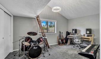 20333 S SWEETWOOD Ln, Oregon City, OR 97045