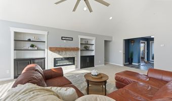4537 W Black Oak Cir, Angola, IN 46703